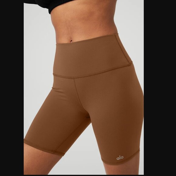 ALO 7" High-Waist Biker Short – Cinnamon Brown - Picture 2 of 9